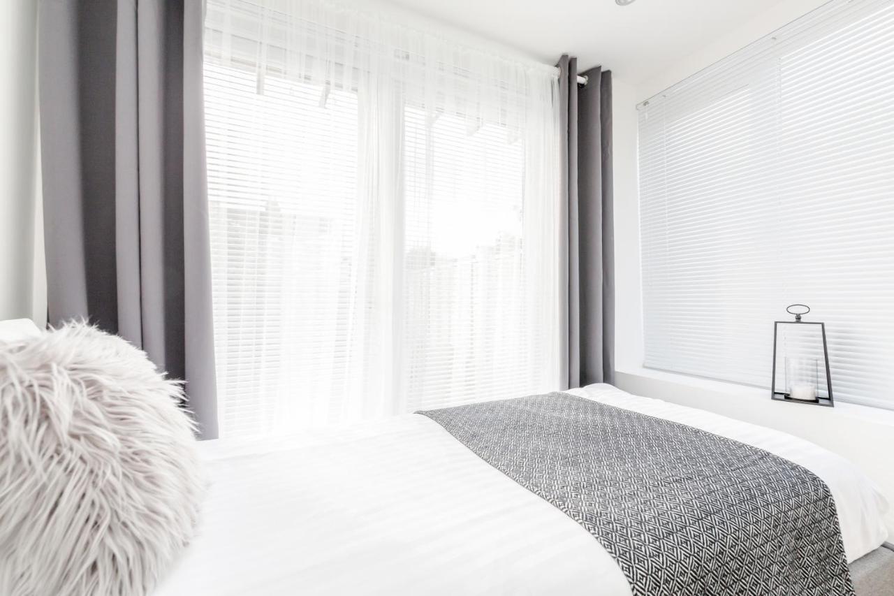 2 Bedrooms Serviced Apartment Excel Exhibition Centre, O2 Arena, Stratford Olympic City, Forest Gate, Central Londra Dış mekan fotoğraf